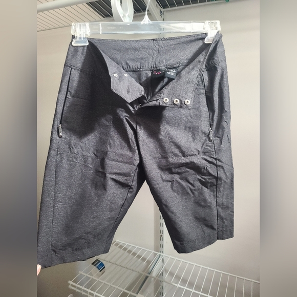 Shorts - Picture 7 of 9